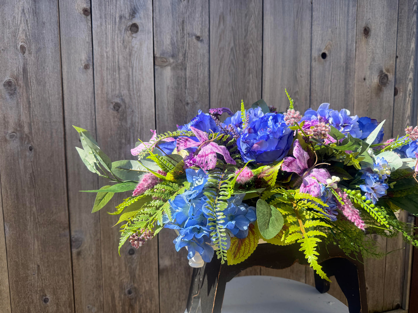 PURPLE BUTTERFLY CENTERPIECE