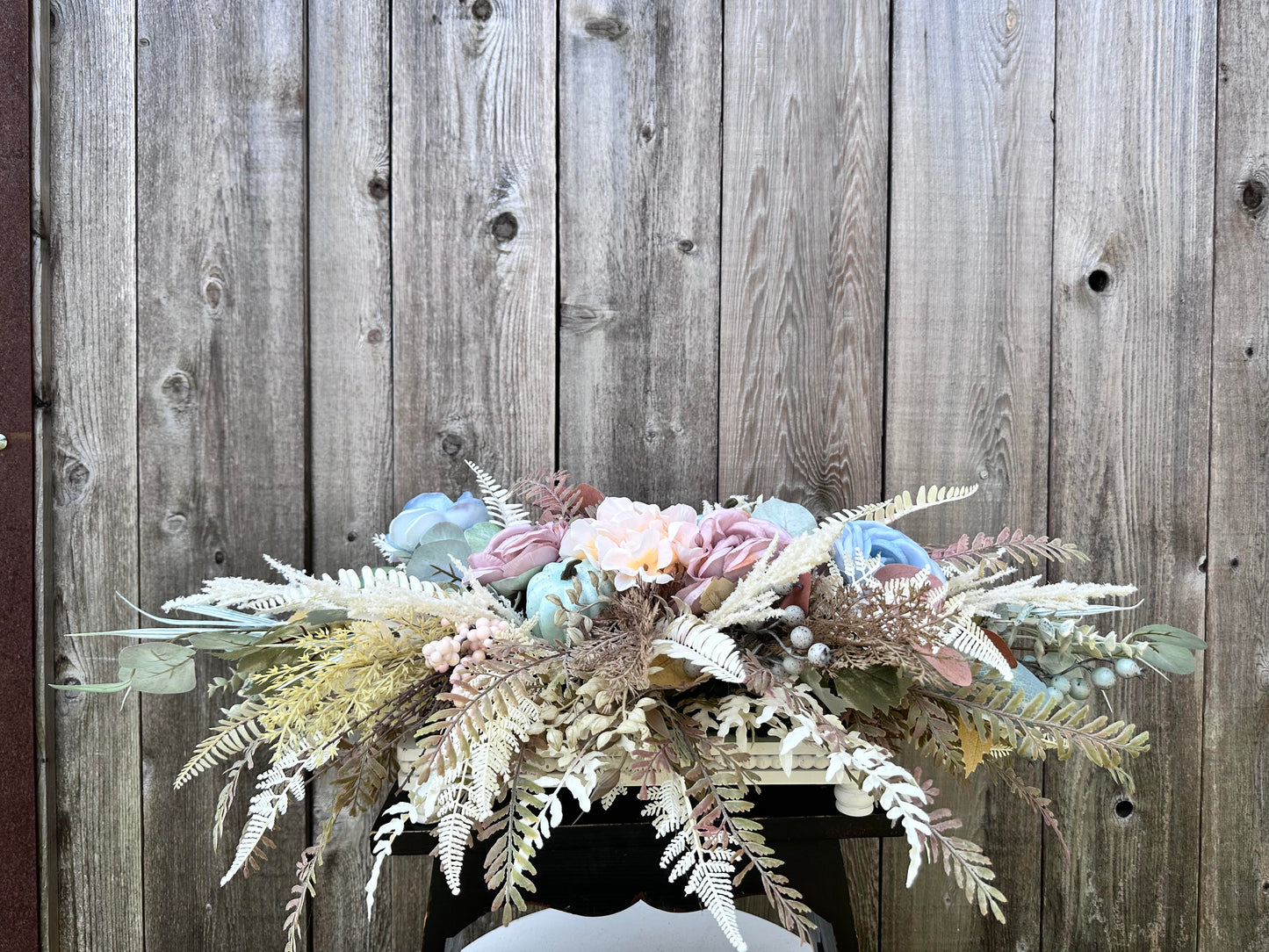 ELEGANT FALL CENTERPIECE