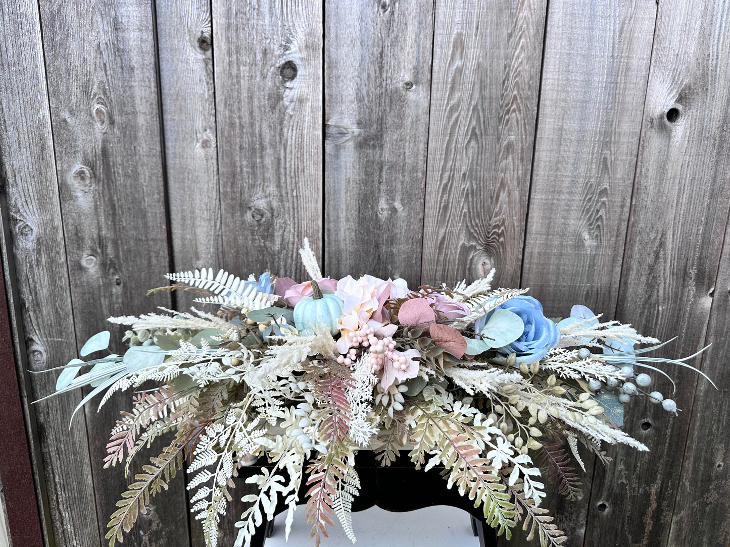 ELEGANT FALL CENTERPIECE