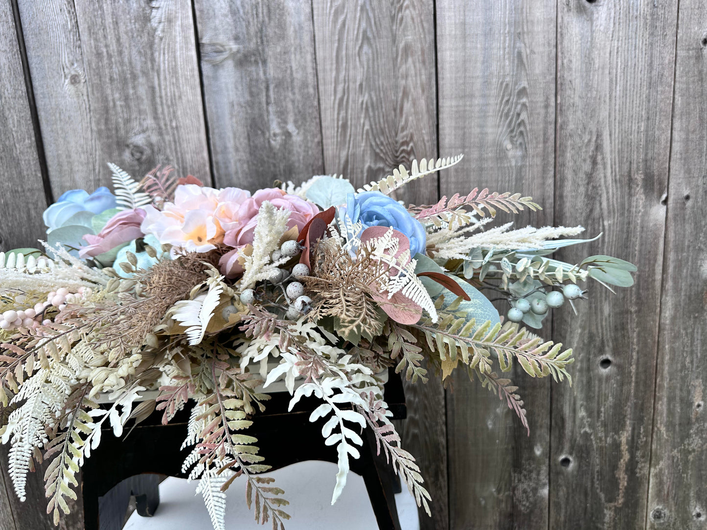 ELEGANT FALL CENTERPIECE