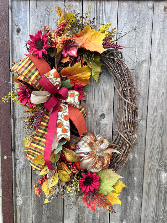 ELEGANT WREATH WITH BOLD FALL COLORS