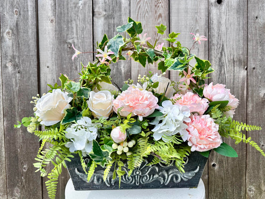 NEUTRAL COLOR EVERYDAY CENTERPIECE