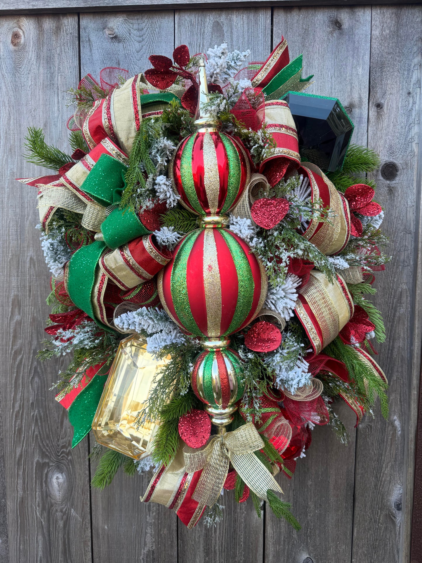 BEJEWLED CHRISTMAS WREATH