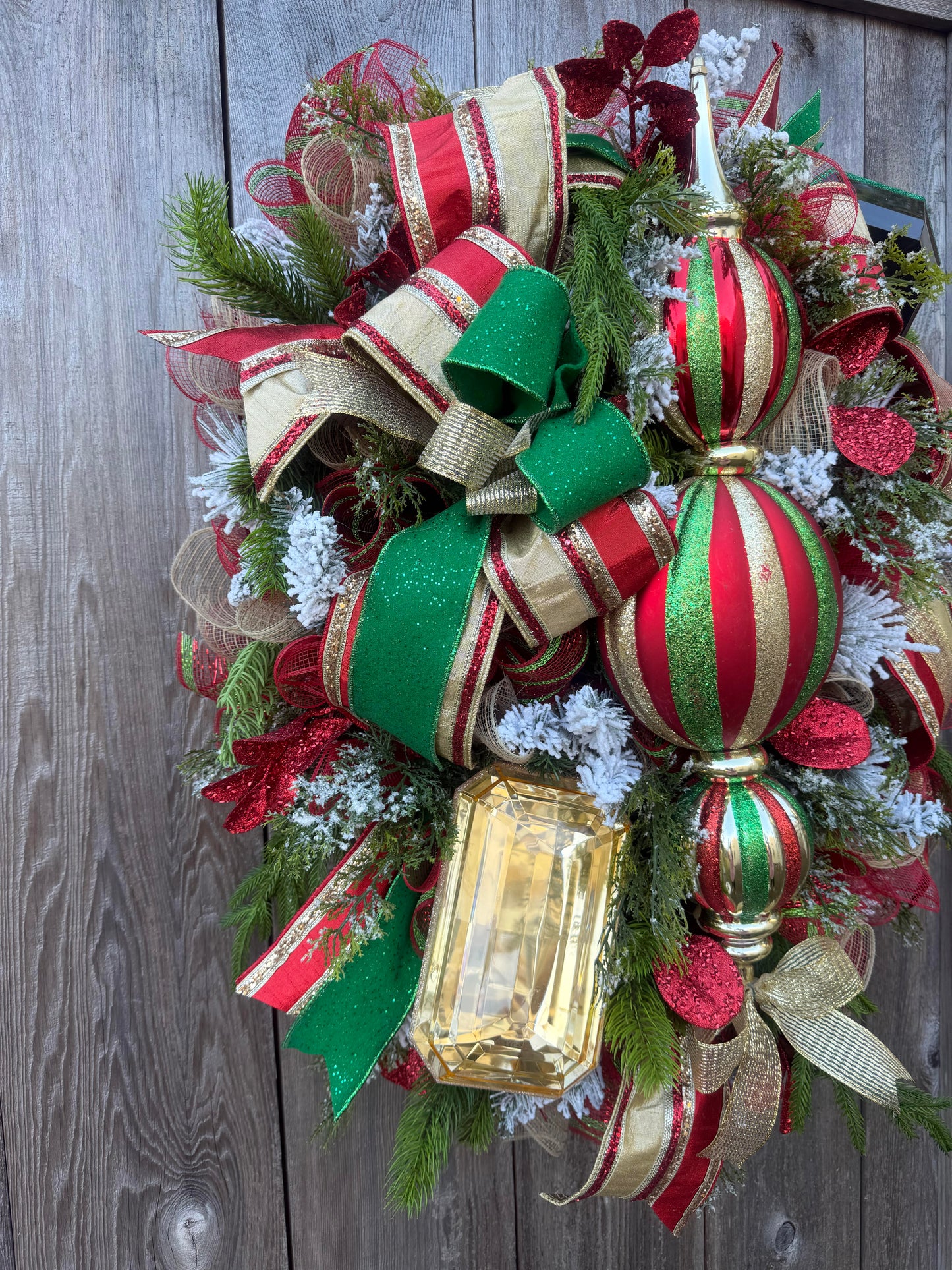 BEJEWLED CHRISTMAS WREATH