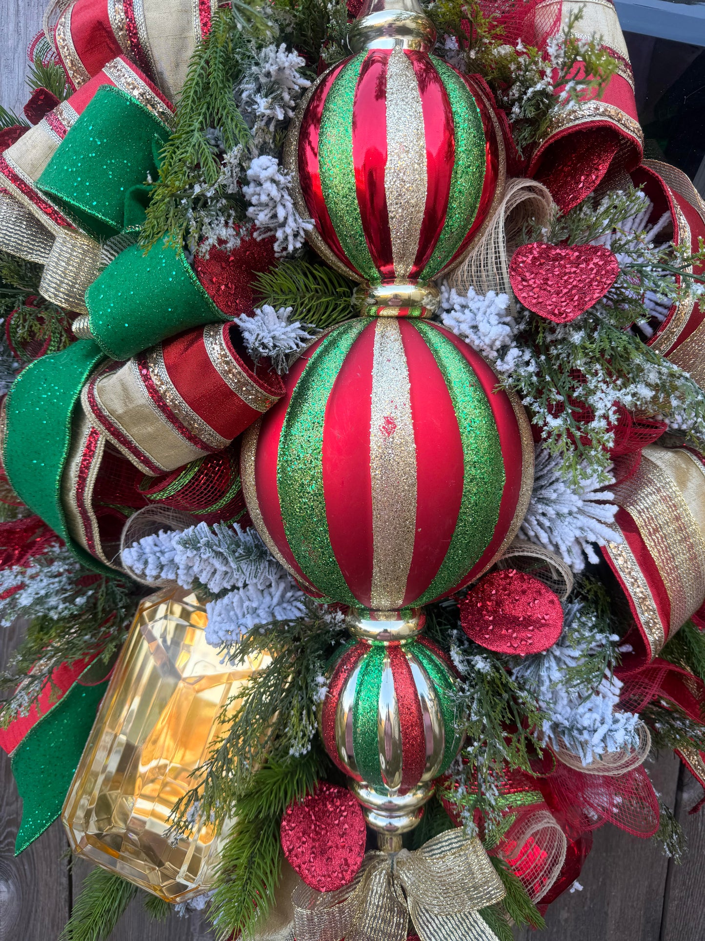 BEJEWLED CHRISTMAS WREATH