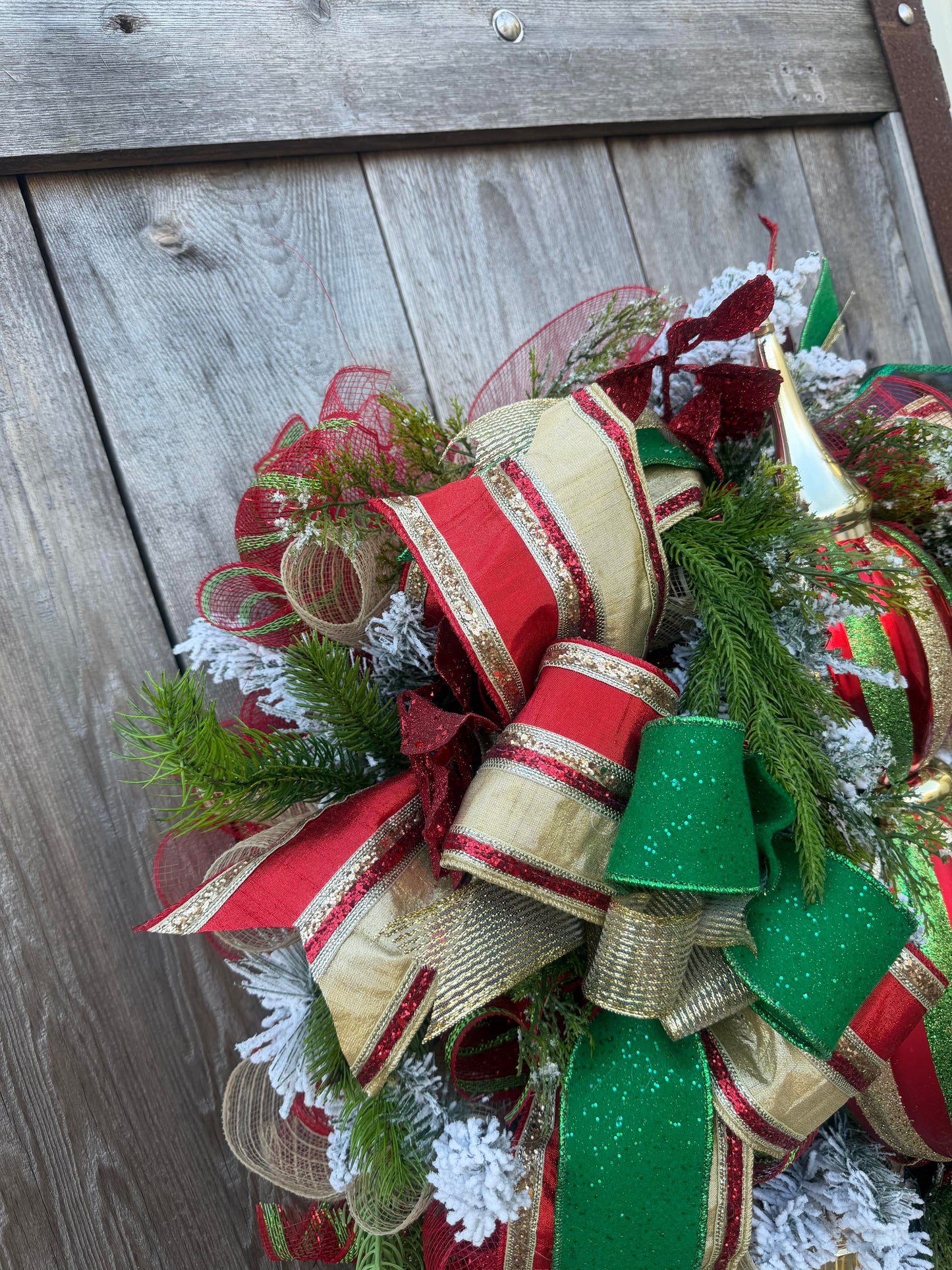 BEJEWLED CHRISTMAS WREATH