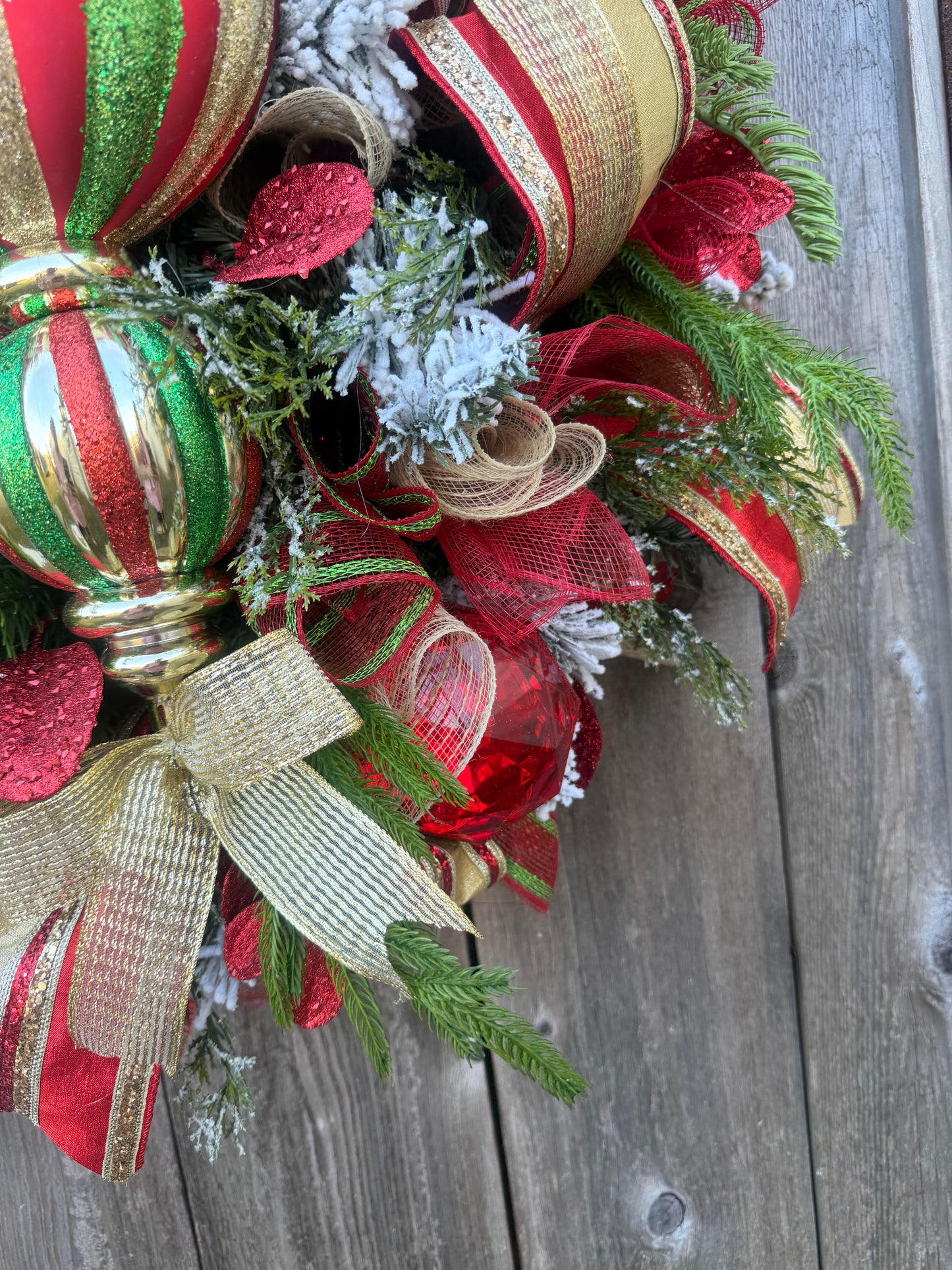 BEJEWLED CHRISTMAS WREATH