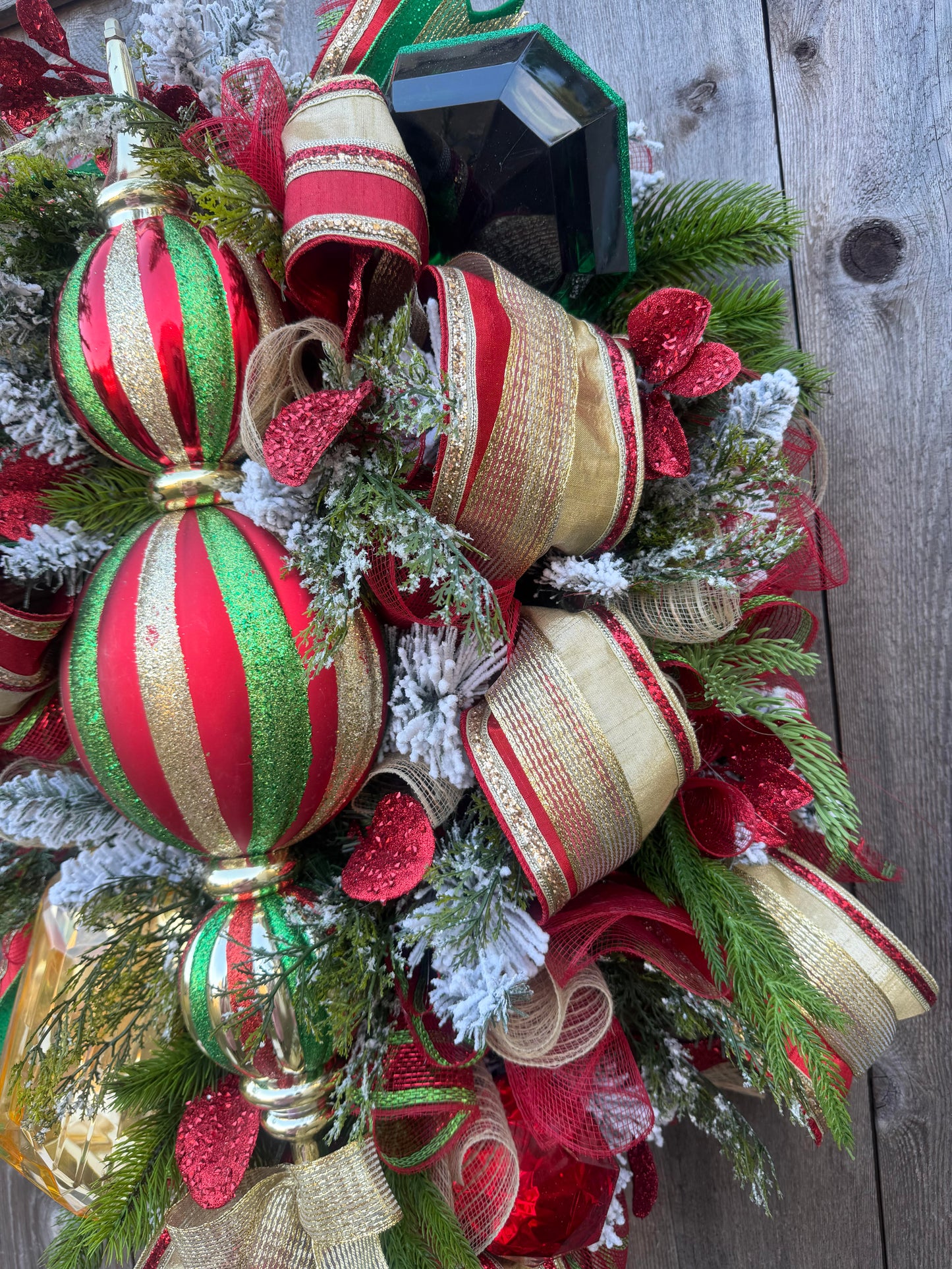 BEJEWLED CHRISTMAS WREATH