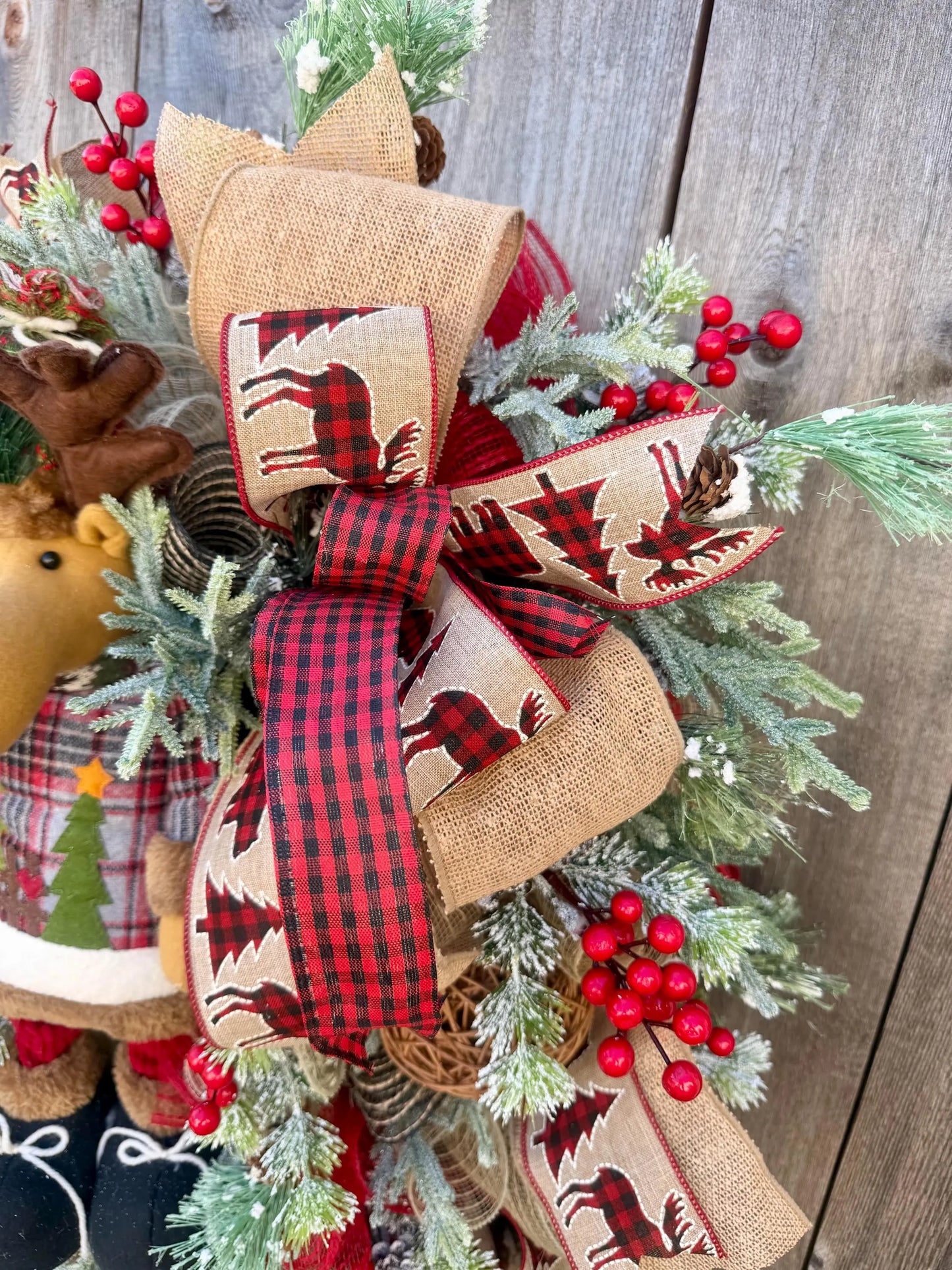 CABIN CHRISTMAS WREATH