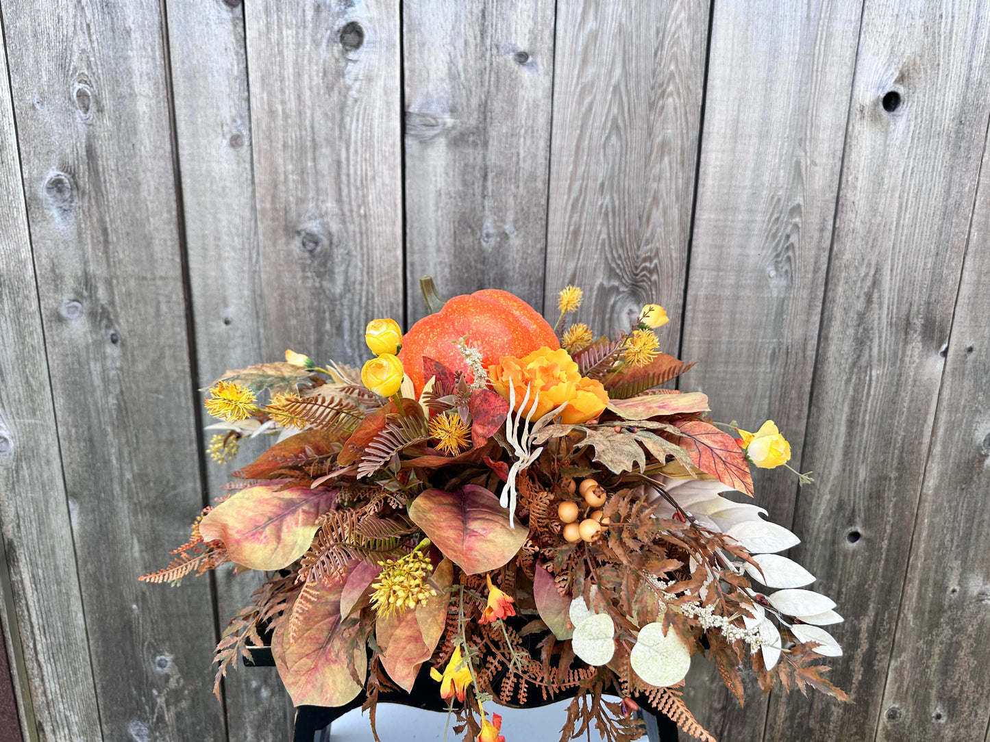 SQUARE FALL CENTERPIECE WITH PUMPKIN