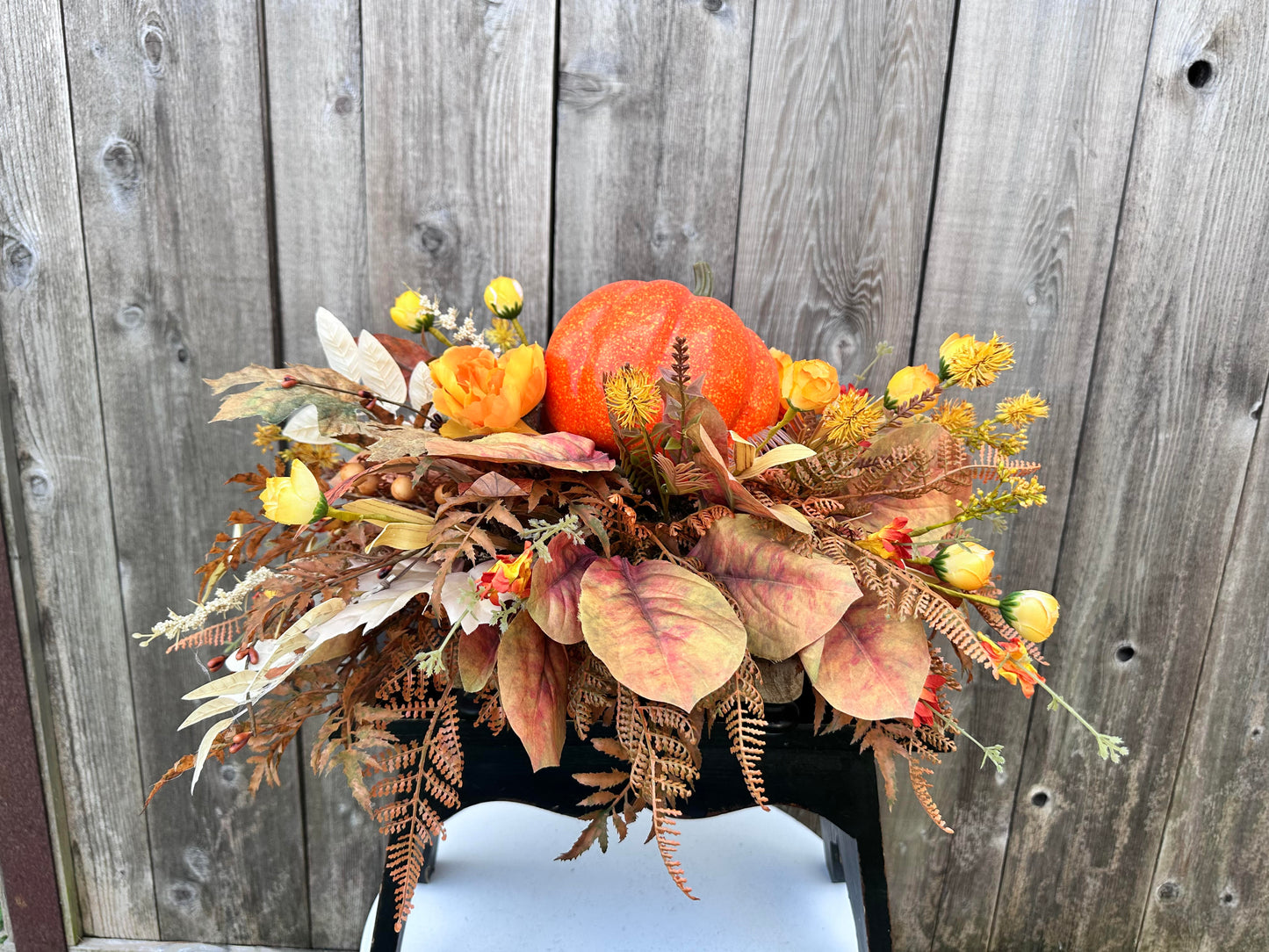 SQUARE FALL CENTERPIECE WITH PUMPKIN
