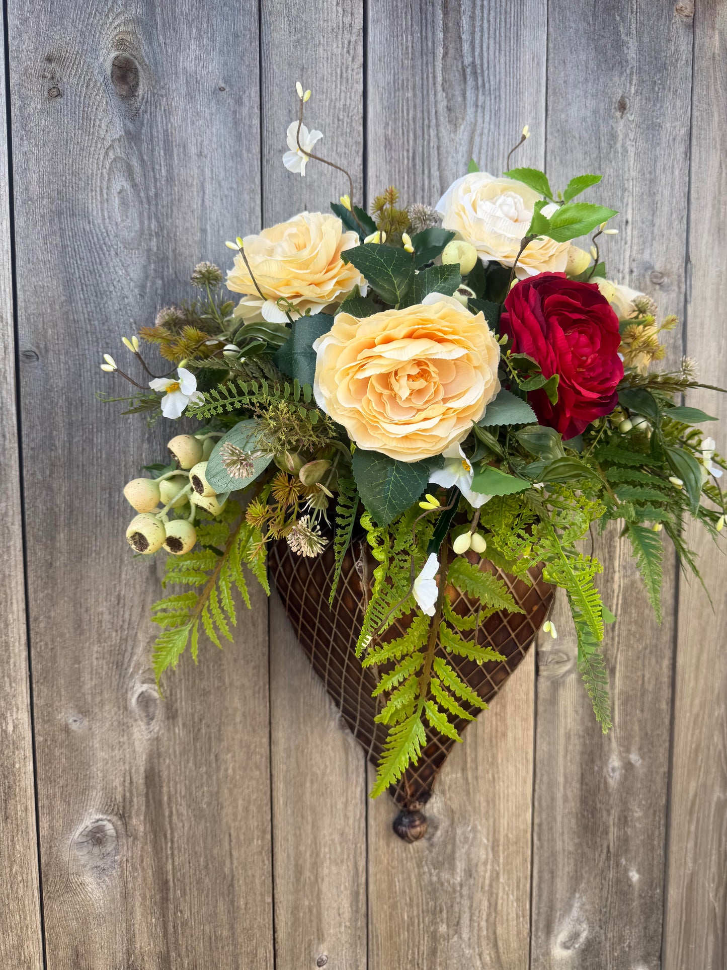 RED AND CREAM WALL POCKET DOOR HANGER