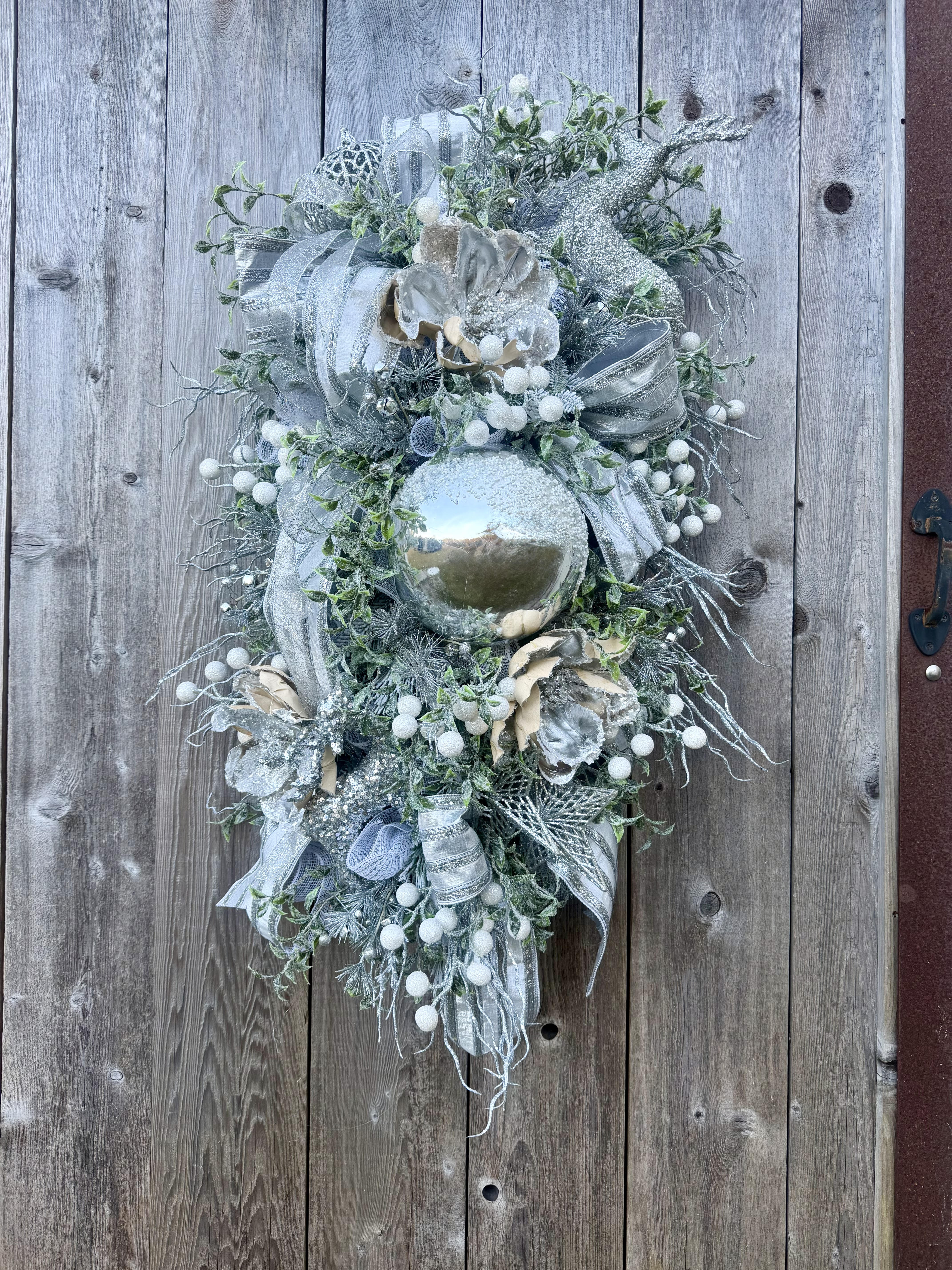 ドライフラワー Christmas swag no.494 SILVER AND WHITE CHRISTMAS SWAG – Jam Designs and Supplies