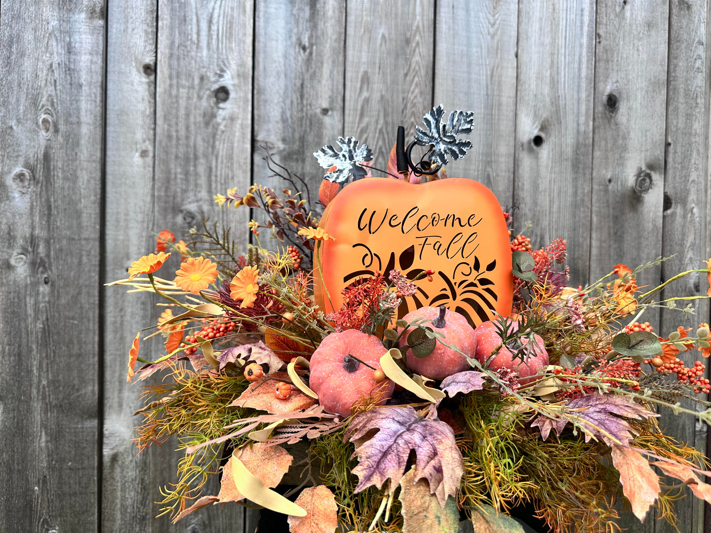 WELCOME FALL CENTERPIECE